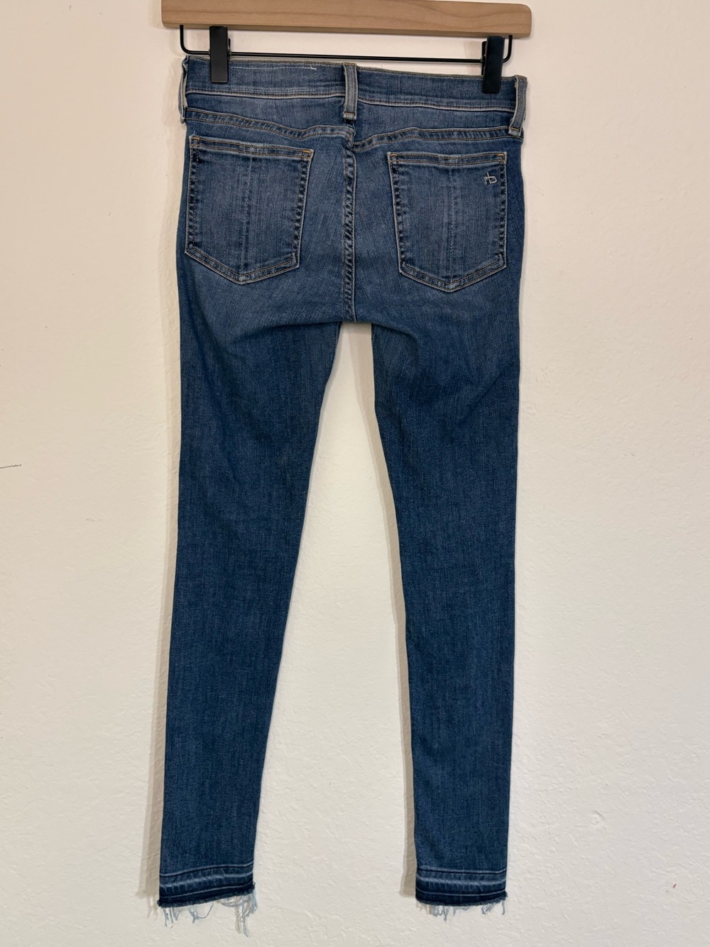 Rag & Bone medium / dark wash skinny jeans with frayed hems size 25n - Picture 3 of 12